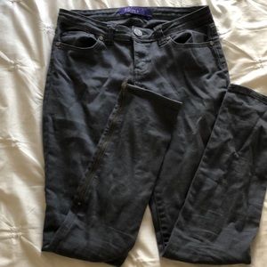 Miley Cyrus gray jeans